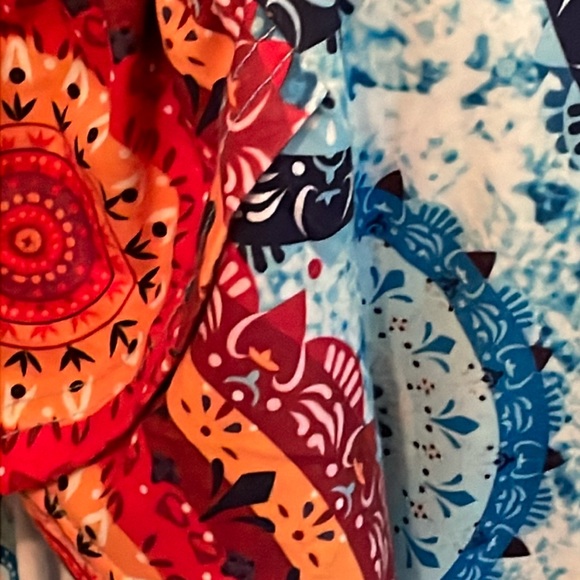 For Sale~EUC Woman’s Paisley Colored Ruffled Short Sleeve V~Neck T~Shirt - Picture 2 of 7